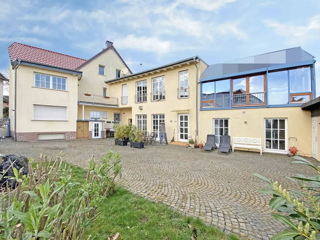 Elegantes Anwesen mit großzügigem Wohnkonzept