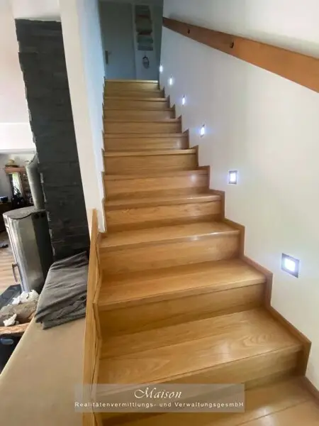 CHARMANTES ECKREIHENHAUS IN KLOSTERNEUBURG - 6 ZIMMER - GRÜNRUHELAGE - TERRASSEN - EIN ORT ZUM WOHLFÜHLEN !