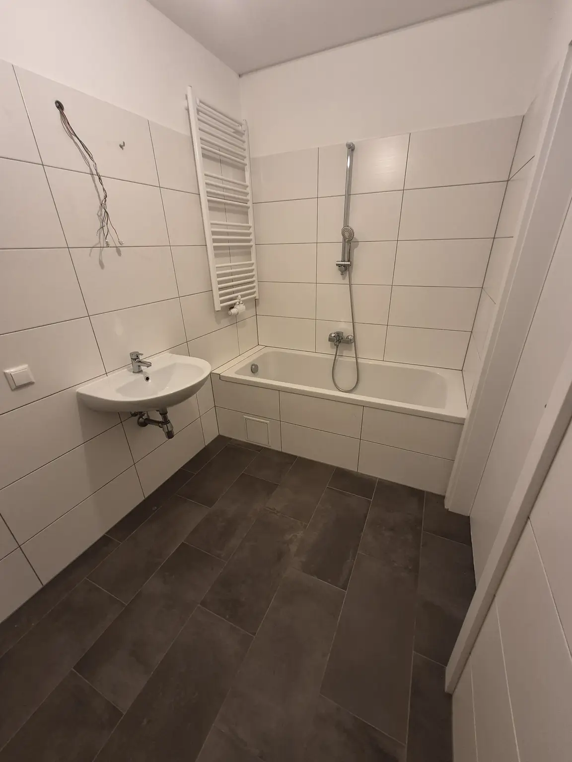 Neubau: Tolle ca. 65 m² Wohnung mit ca. 64 m² Eigengarten und Terrasse