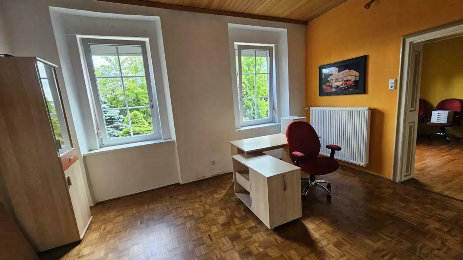 **Villa mit Türmchen in bester Lage  ** 2 Wohneinheiten ** parkähnlicher Garten **2 Parzellen **