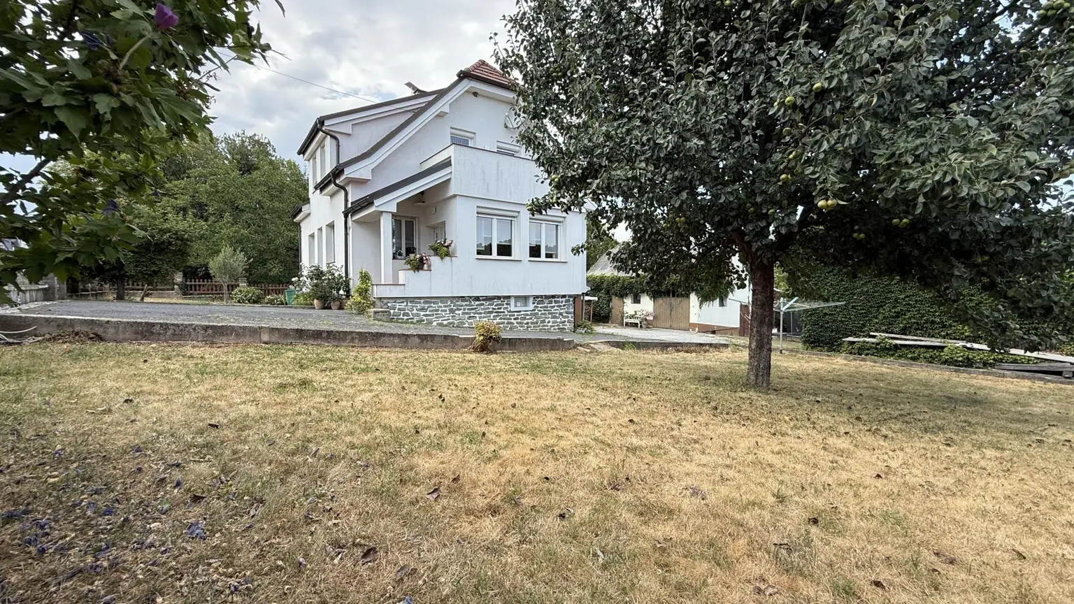 Haus mit Vorgarten