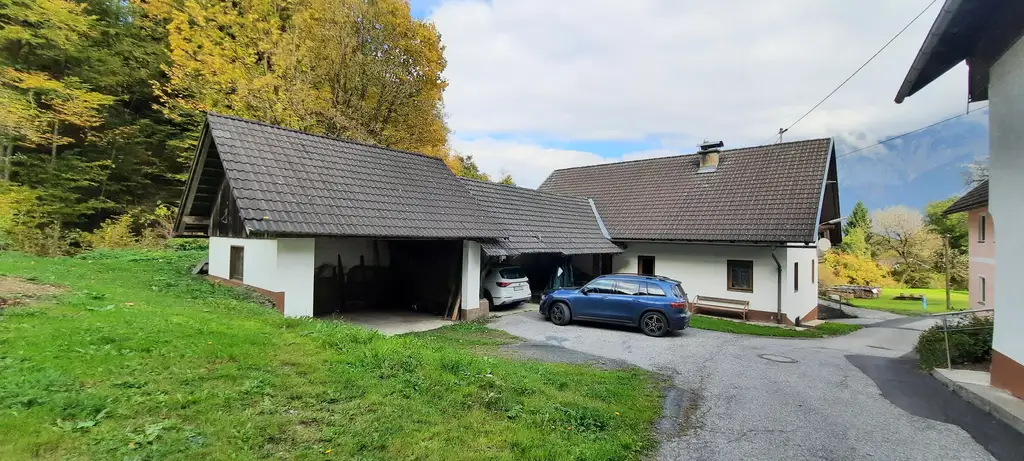 Für Naturliebhaber und Heimwerker- sanierungsbedürftiges Bauernhaus mit Nebengebäuden - zwischen Hermagor und Villach