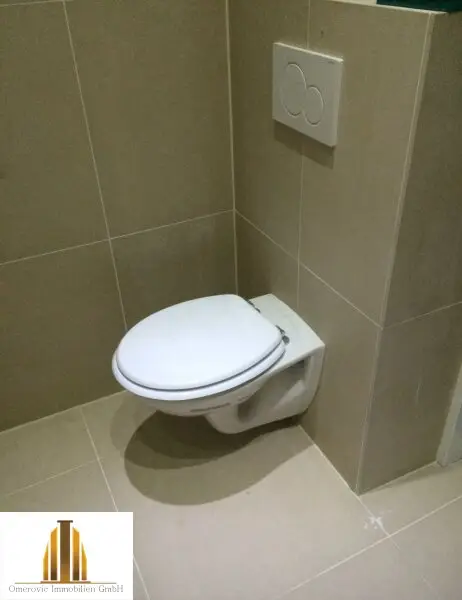 Helle Garconniere mit 2 Zimmer im 2. Lifstock