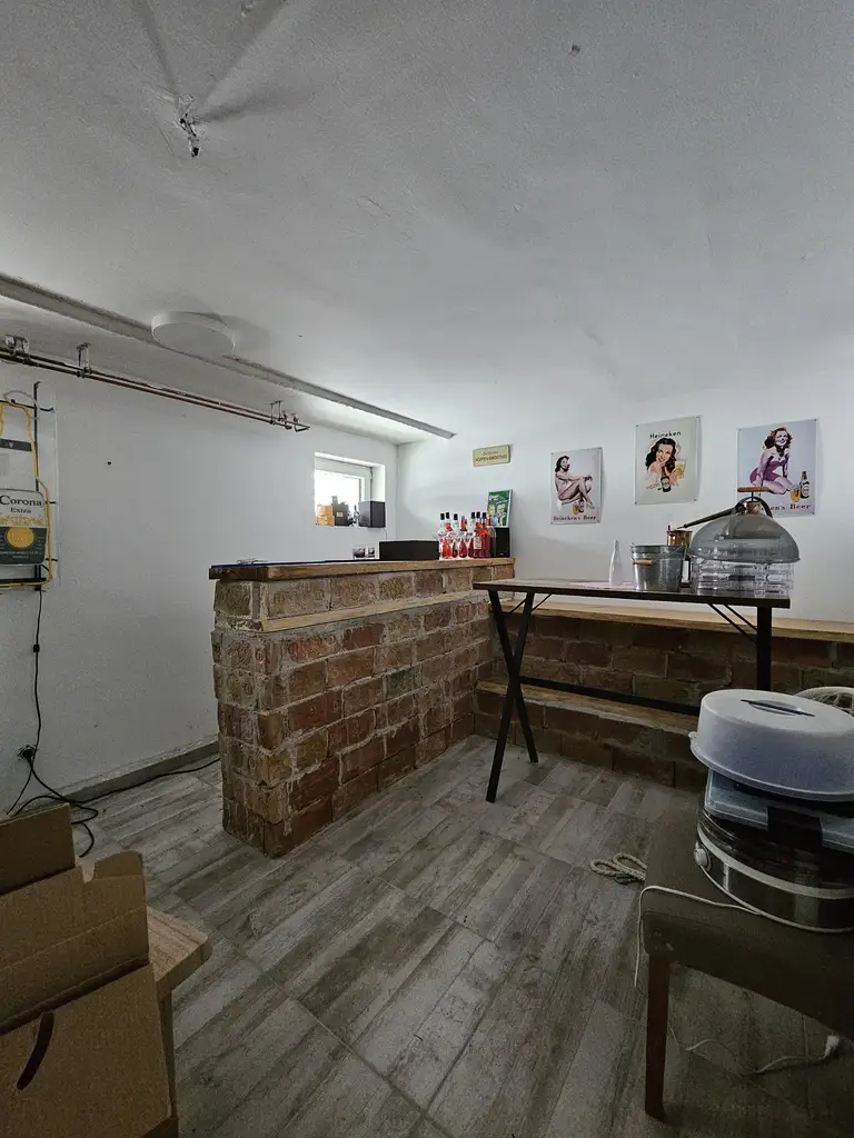 Modernisiertes Einfamilienhaus mit 1.057m² Grundstück, Luftwärmepumpe & PV-Anlage in ruhiger Ortsrandlage von Wopfing