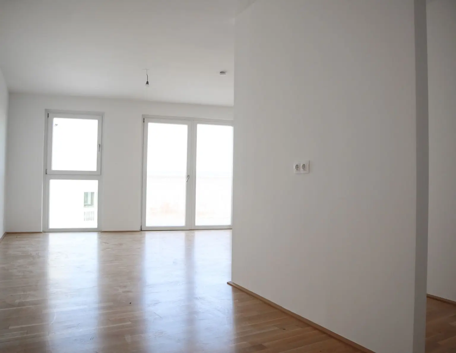ERSTBEZUG: Traumhafte 4-Zimmer Wohnung Provisionsfrei