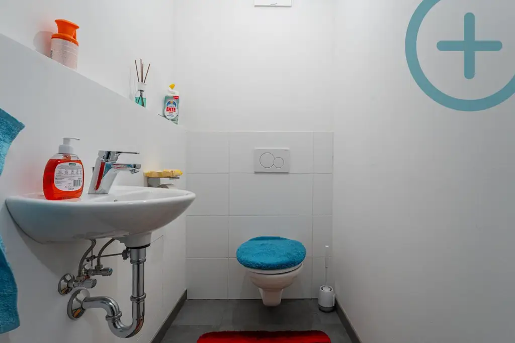 TRAUMAUSBLICK: 2 ZIMMER WOHNUNG MIT BALKON| Nähe Bahnhof Atzgersdorf | frei ab Oktober 2025