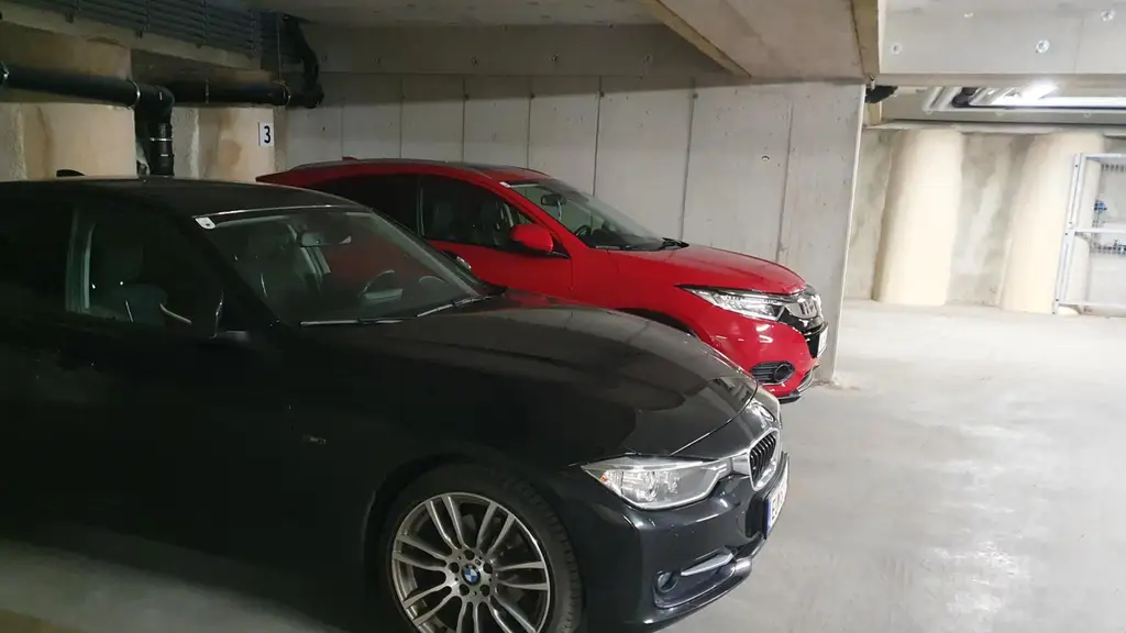 GARAGENPLATZ Geblergasse 15