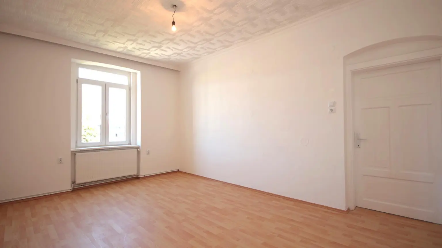 3-Zimmer-Wohnung nahe AVL, WG-tauglich!