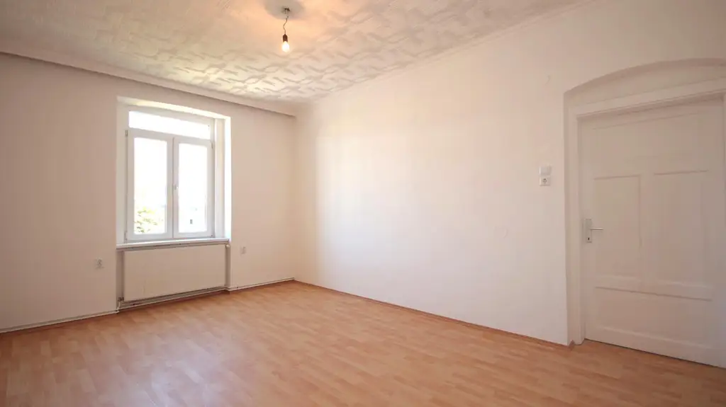 3-Zimmer-Wohnung nahe AVL, WG-tauglich!