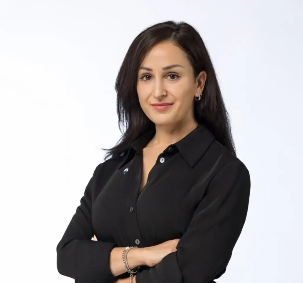 Selina Harnuboglu