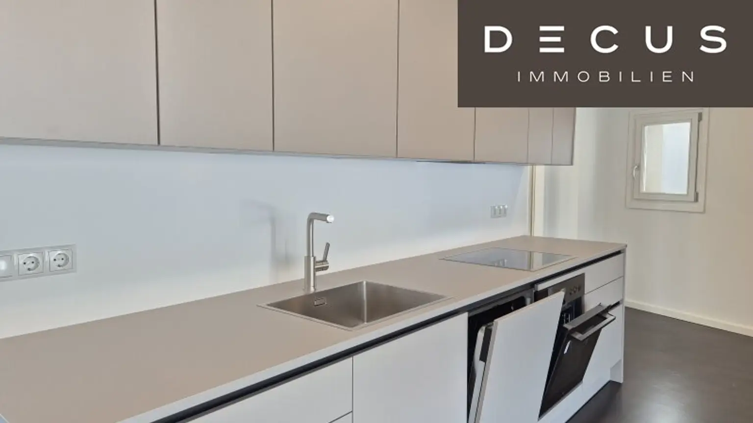 | DACHTERRASSE | ERSTBEZUG NACH SANIERUNG | 4 ZIMMER |