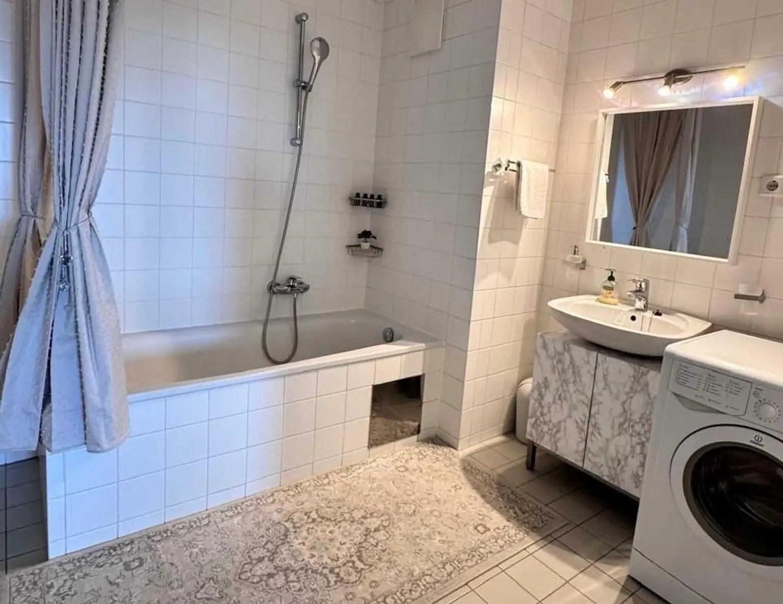 " Golden Hour, Every Hour – Furnished Apartment with Terrace in Mischek Tower"