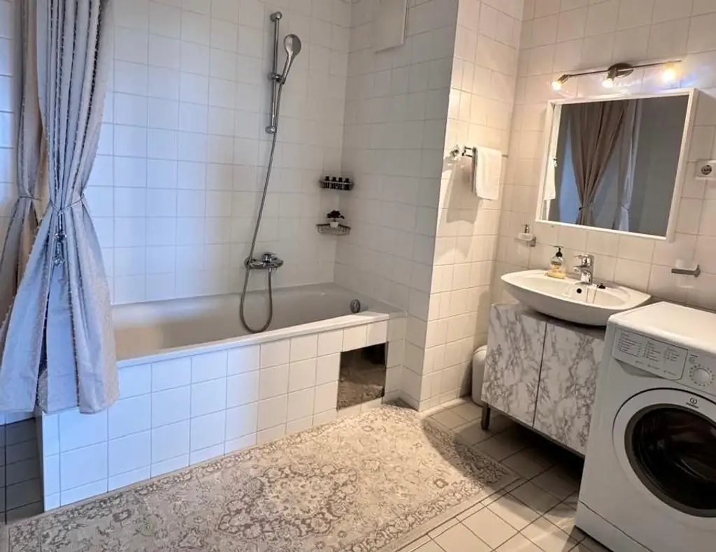 " Golden Hour, Every Hour – Furnished Apartment with Terrace in Mischek Tower"