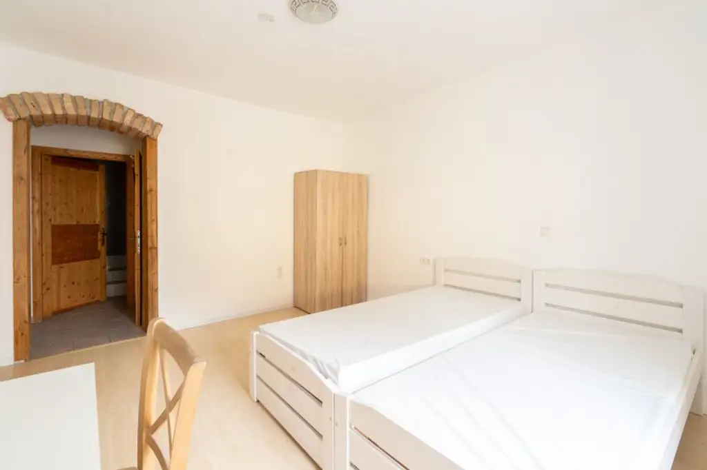 Neuhofen an der Krems, Haus mit Kleinwohnungen und Zimmer zu kaufen! PROVISIONSFREI