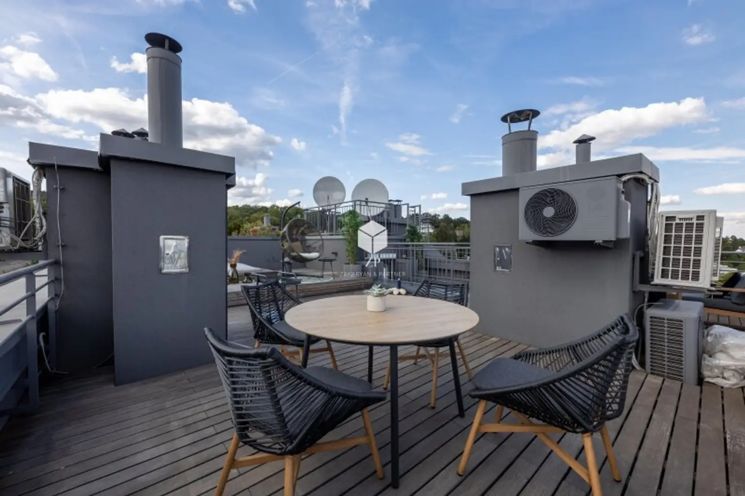 Luxuslage Schafberg: Einmalige Luxus-Maisonette mit Dachterrasse! Weitblick zum Verlieben!