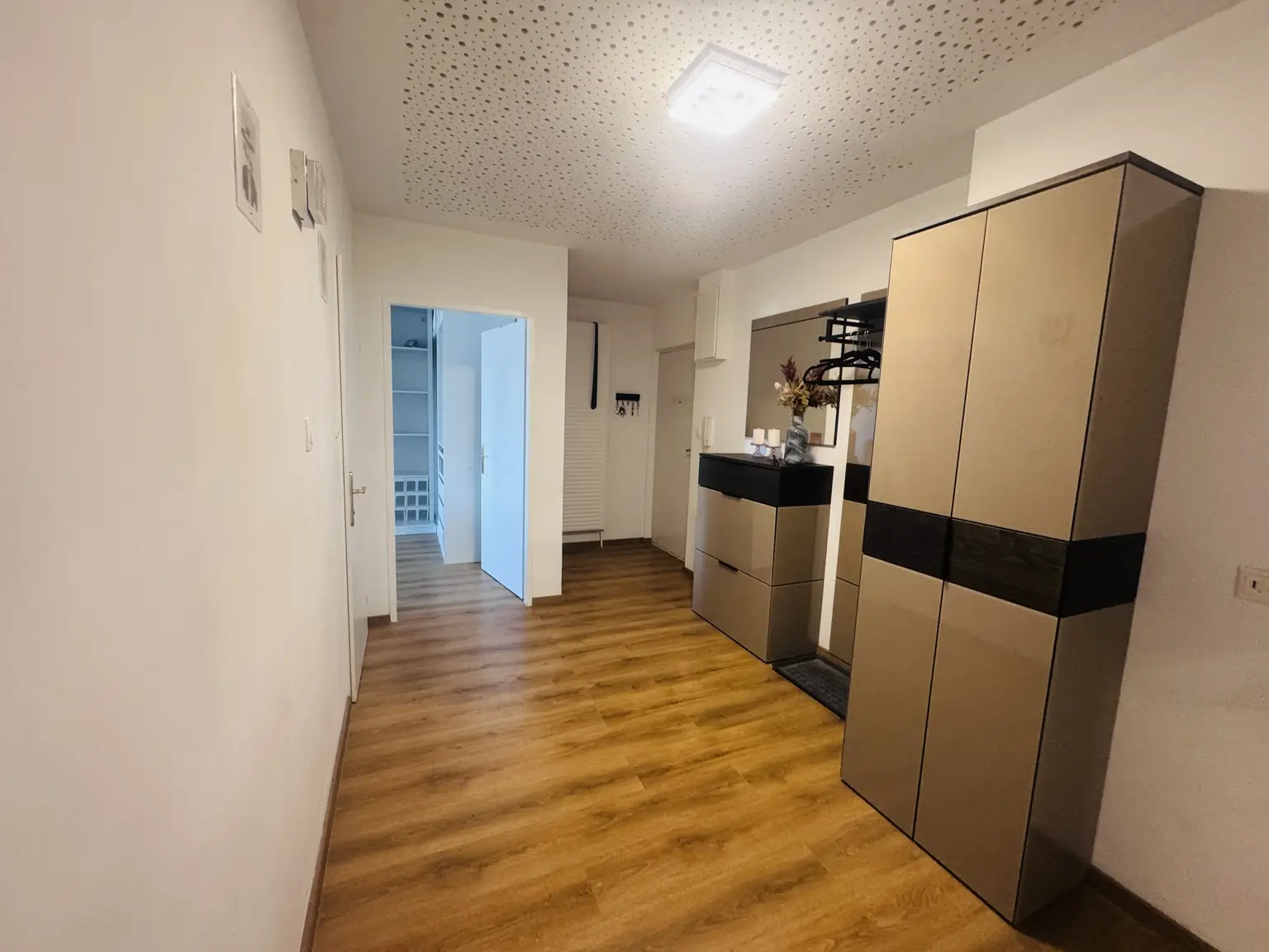 Großzügige, helle 2-Zimmer-Wohnung in Grünruhelage nahe Türkenschanzpark