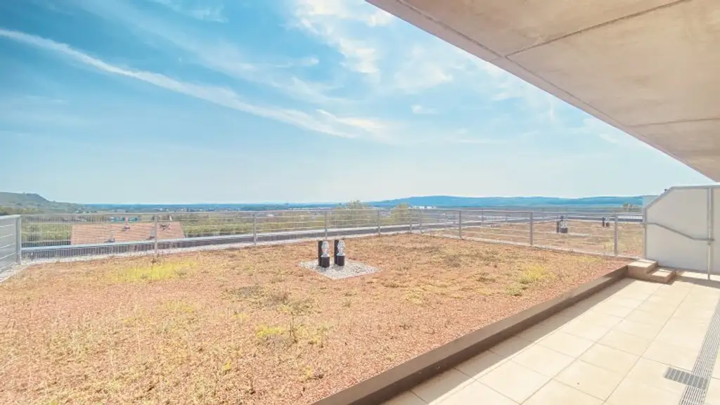 Neubau Erstbezug Drei Zimmer Terrassenwohnung mit Fernblick