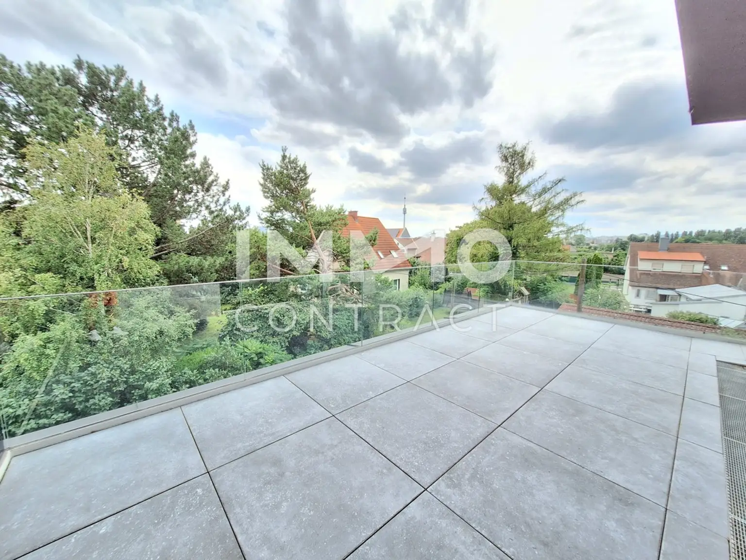 Modern Semi-detached House with Garden - UNO CITY - Moderne Doppelhaushälfte mit großzügigem Garten