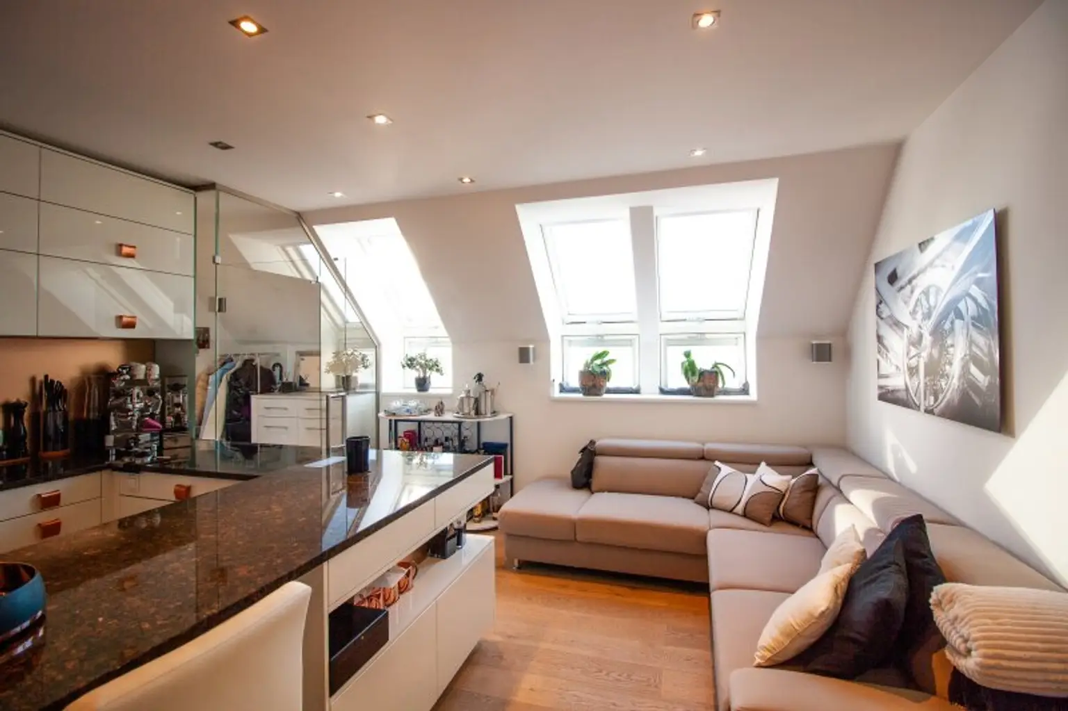 Modernes Maisonette-Juwel mit Terrasse im 3. Bezirk – Tischlerküche, 2 Bäder & Klimaanlage