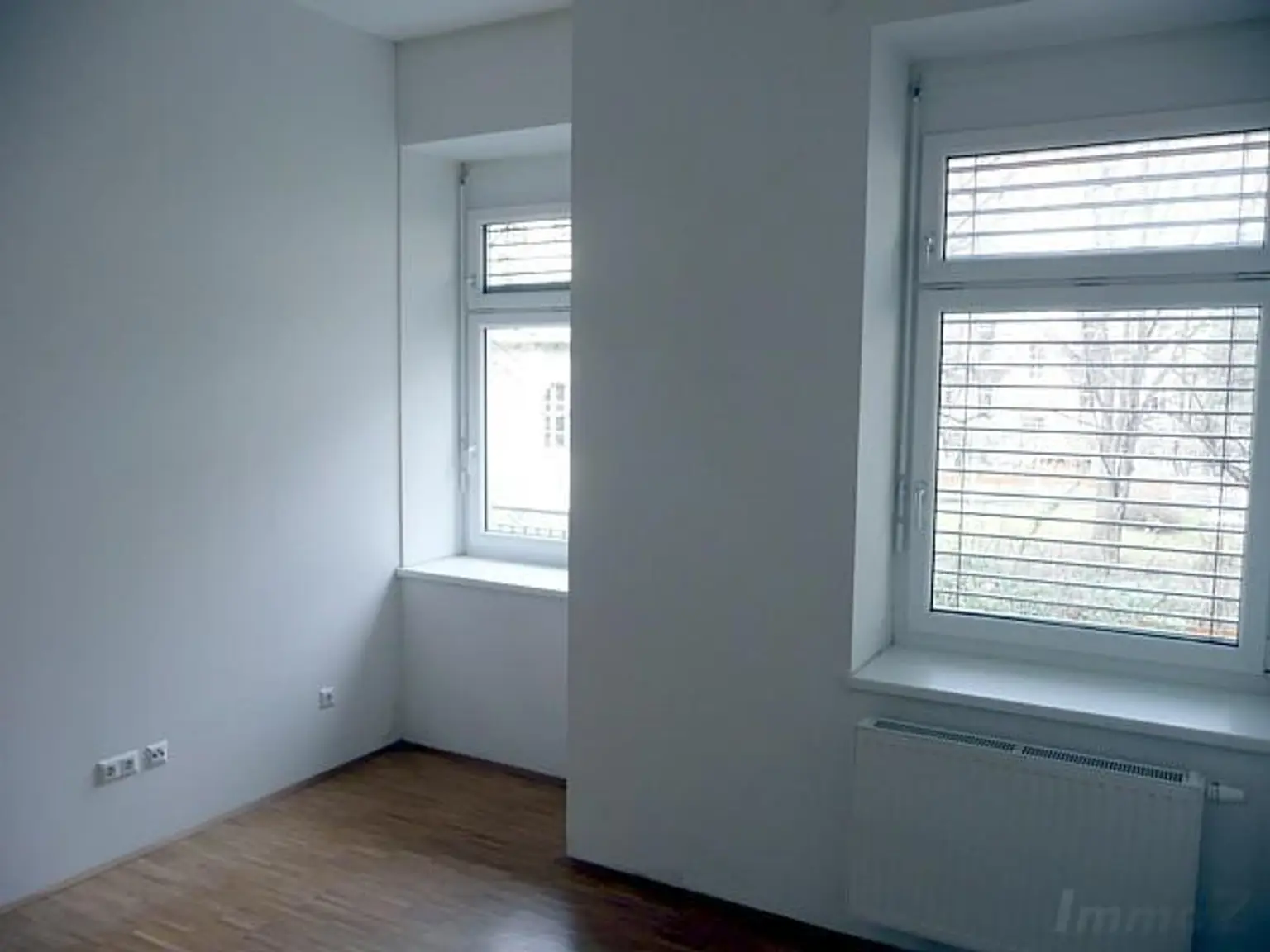 Provisionsfreie 2-Zimmer-Altbauwohnung mit großem Balkon in Herz-Jesu bei Schillerplatz ab 01.01.2026