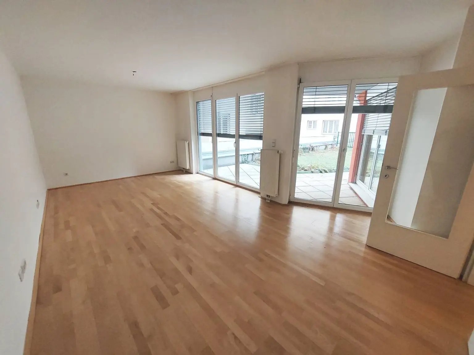 2-Zimmer-Neubauwohnung mit Garten und Terrasse in Ruhelage 
- mitten im 9. Bezirk!