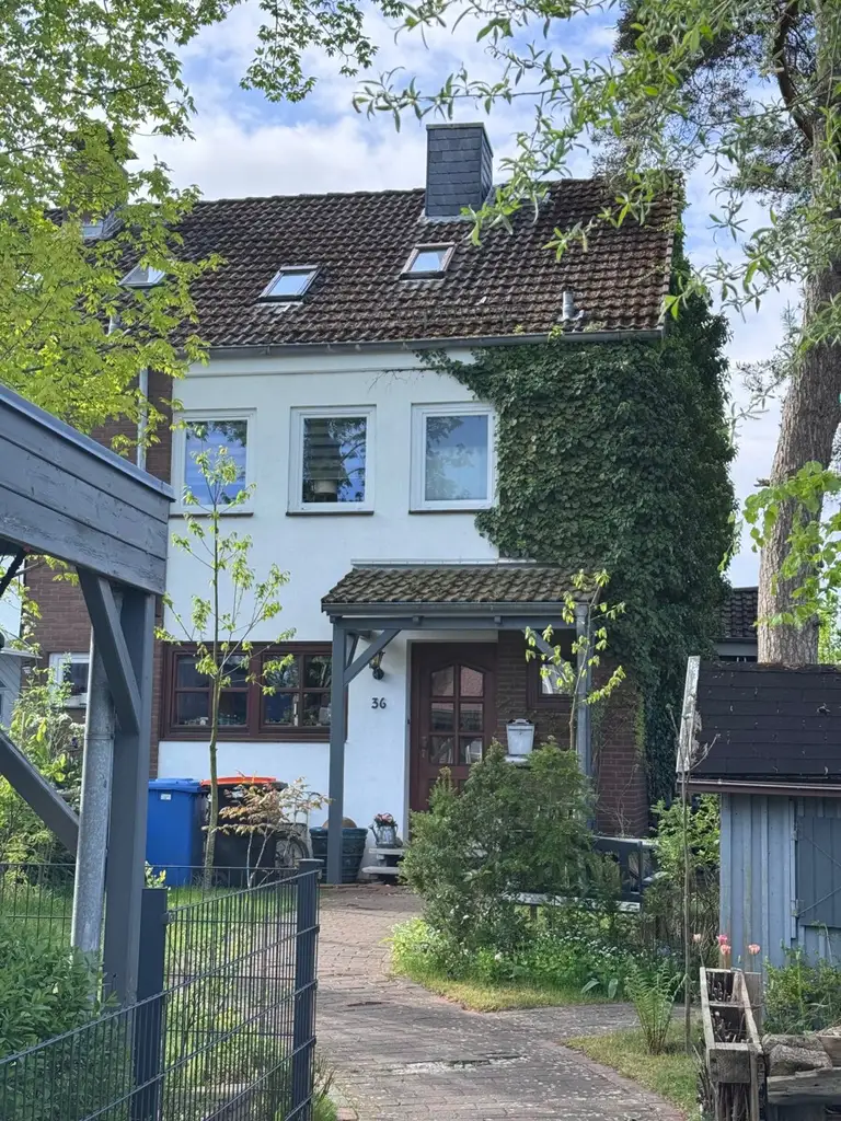 Gepflegtes Reihenendhaus mit 5 Zimmern, Terrasse & Vollkeller – vermietet (NKM 1.019 €)