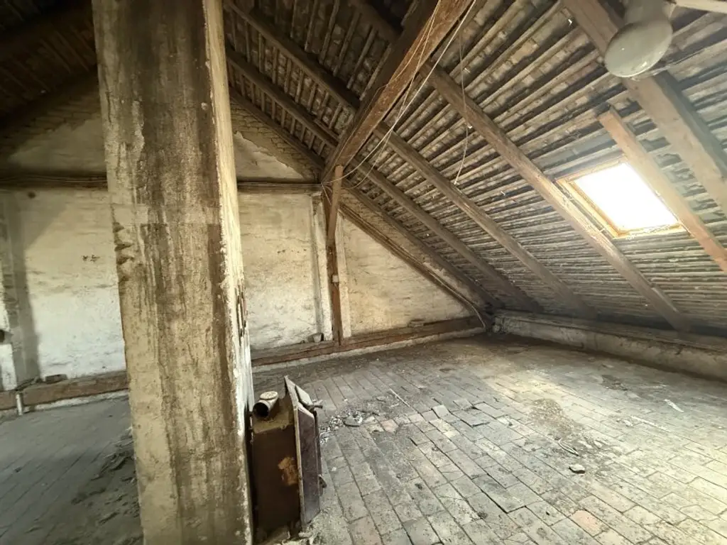 Abbruchobjekt oder Sanierung - Zinshaus Mitten im Zentrum