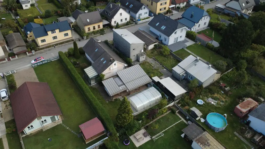 Gepflegtes Einfamilienhaus mit Pool und Garten in St. Georgen