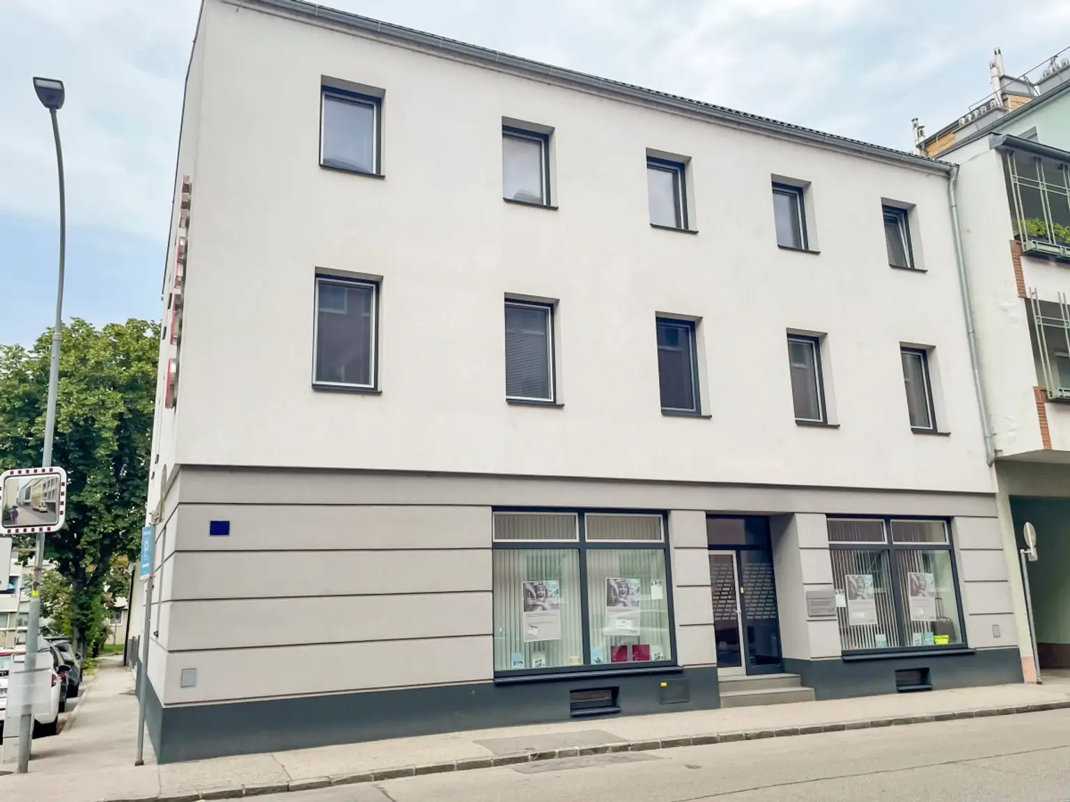 [06615] Zentrales Geschäftslokal inkl. 3 Stellplätze