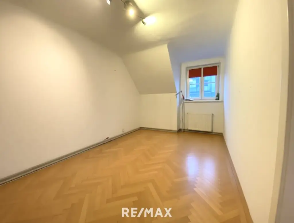 Zwei DG-Wohnungseigentumsobjekte auf einer Ebene nahe Währinger Einkaufsstraße, U6 und Volksoper