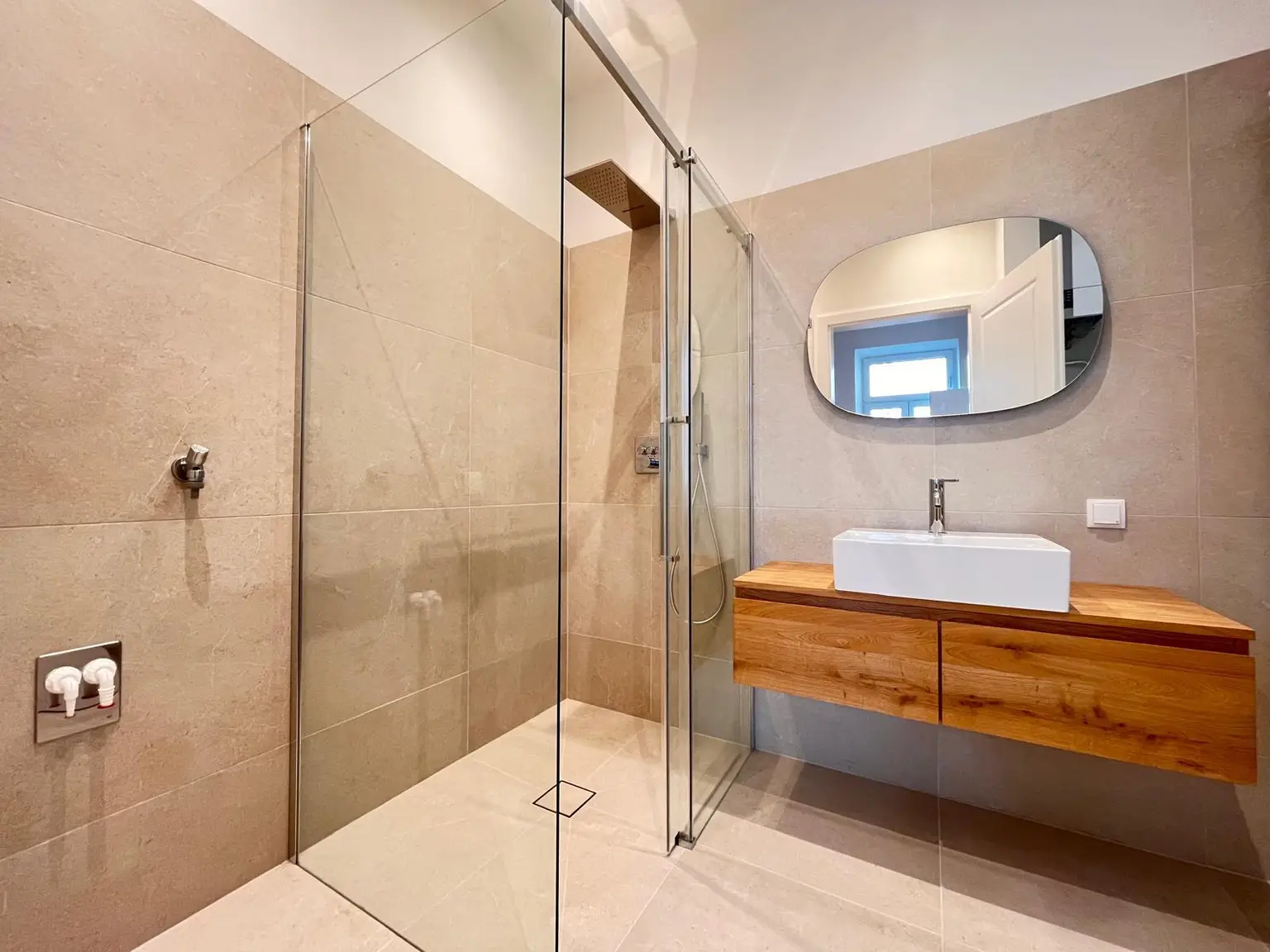 Erstbezug nach Sanierung! Designer-2-Zimmer in Toplage 1020 Wien