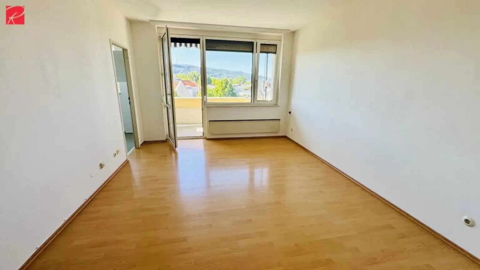 Kleine Dachgeschoßwohnung mit Weitblick und Gartenbenutzung