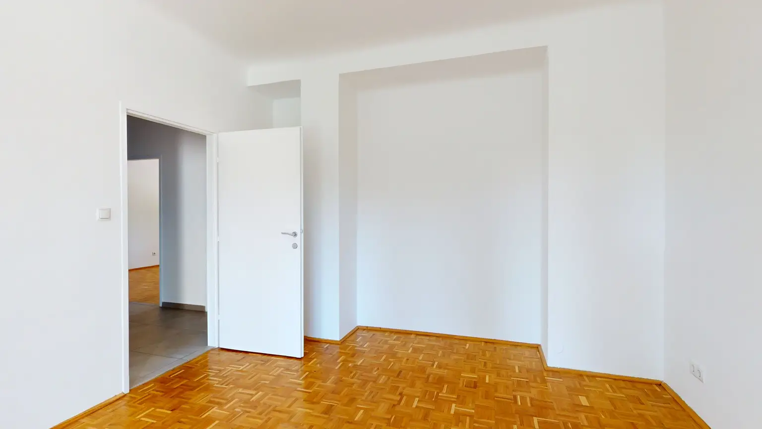 Hasenauerstraße: Umgeben von sattem Grün - Loggia Wohnung - gute Raumaufteilung - angenehme Nachbarschaft