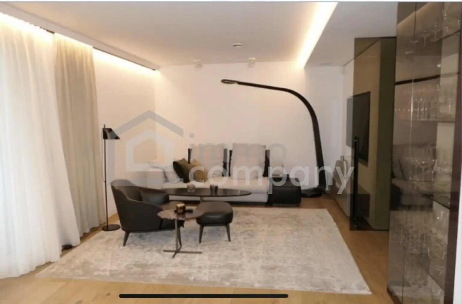 Elegante 4-Zimmer-Wohnung in 1180 Wien: Top-Ausstattung, 2 Balkone, Garage!