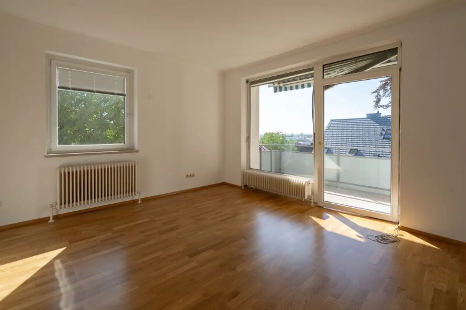 Helle 2-Zimmer-Wohnung mit traumhaftem Stadtblick in Bestlage am Froschberg