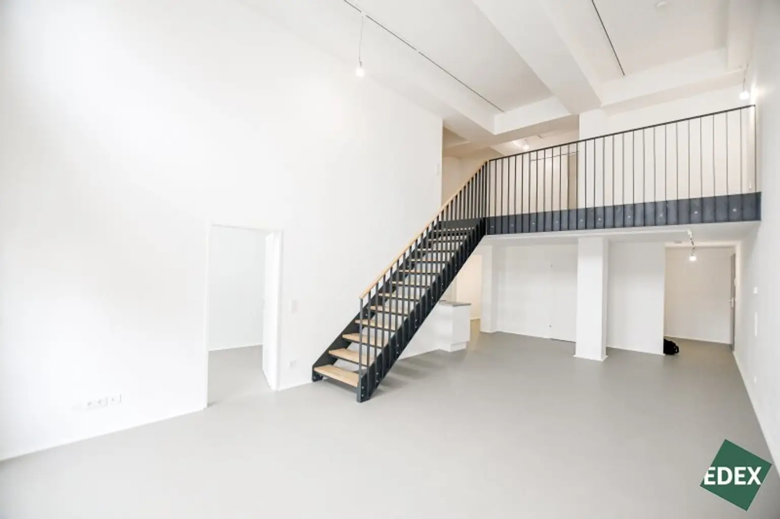 Erstbezug: Moderne Wohnung mit Galerie, Balkon und offener Raumgestaltung
