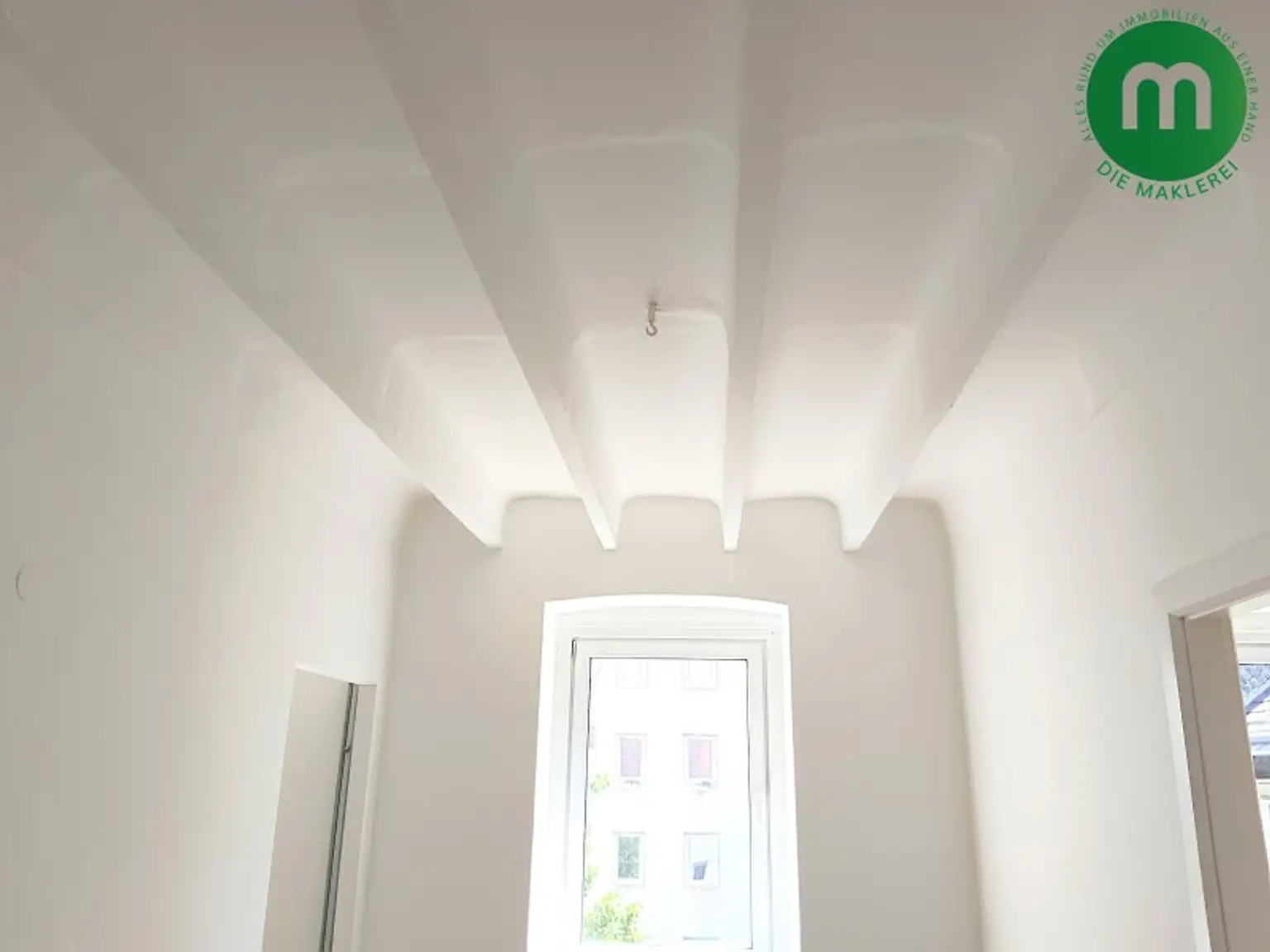 Unbefristete Miete: geräumiger 2-Zimmer-Altbau