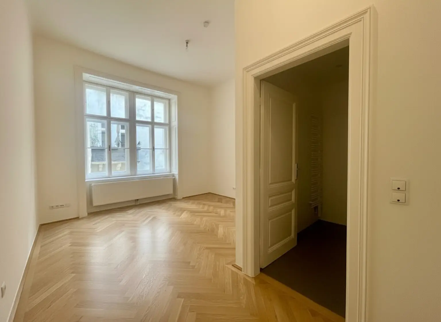 UNBEFRISTET: Traumhafte Altbauwohnung in prominenter Lage