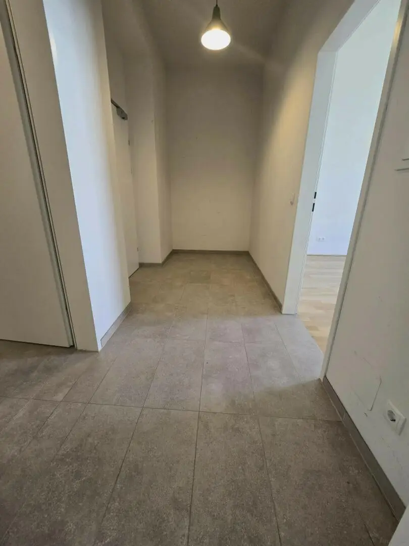 Modern sanierte Altbauwohnung – Innere Stadt!