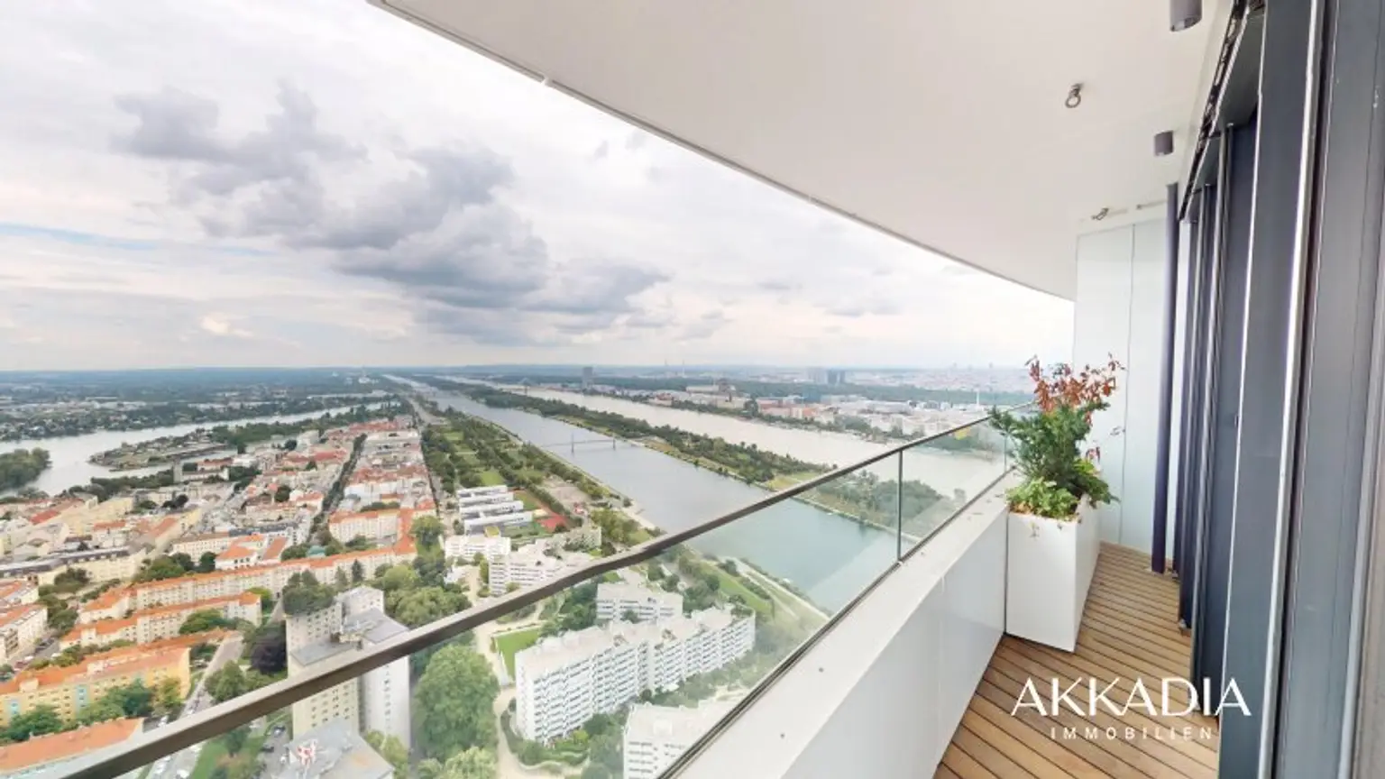 Danube Flats I Wohnen bei der Uno City
