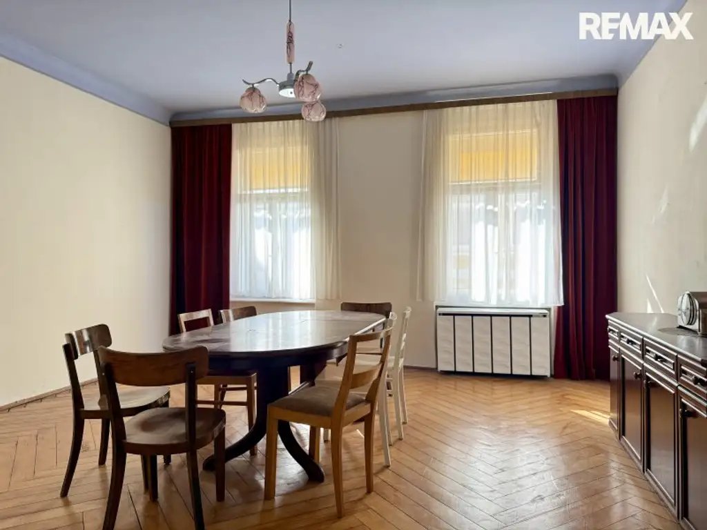 Zeitwandel - Mehrparteienhaus mit Entwicklungspotenzial in Wiener Neustadt!