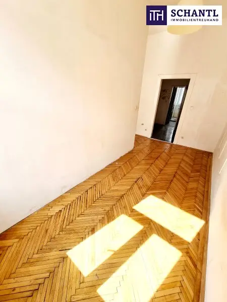 Das Haus trägt Smoking, die Wohnung wartet noch auf ihr Kleid! Renovierungsbedürftige Altbauwohnung mit toller Raumaufteilung + Traumhaft schönes Haus + Perfekte Infrastruktur und Anbindung! Jetzt zugreifen!
