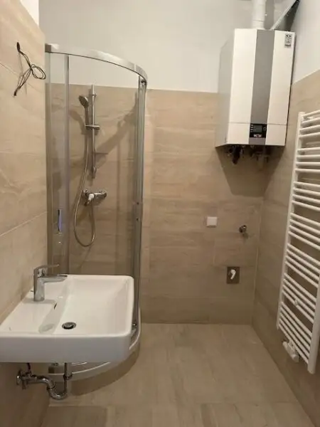 ERSTBEZUG Top sanierter Altbau mit Fernblick und Lift