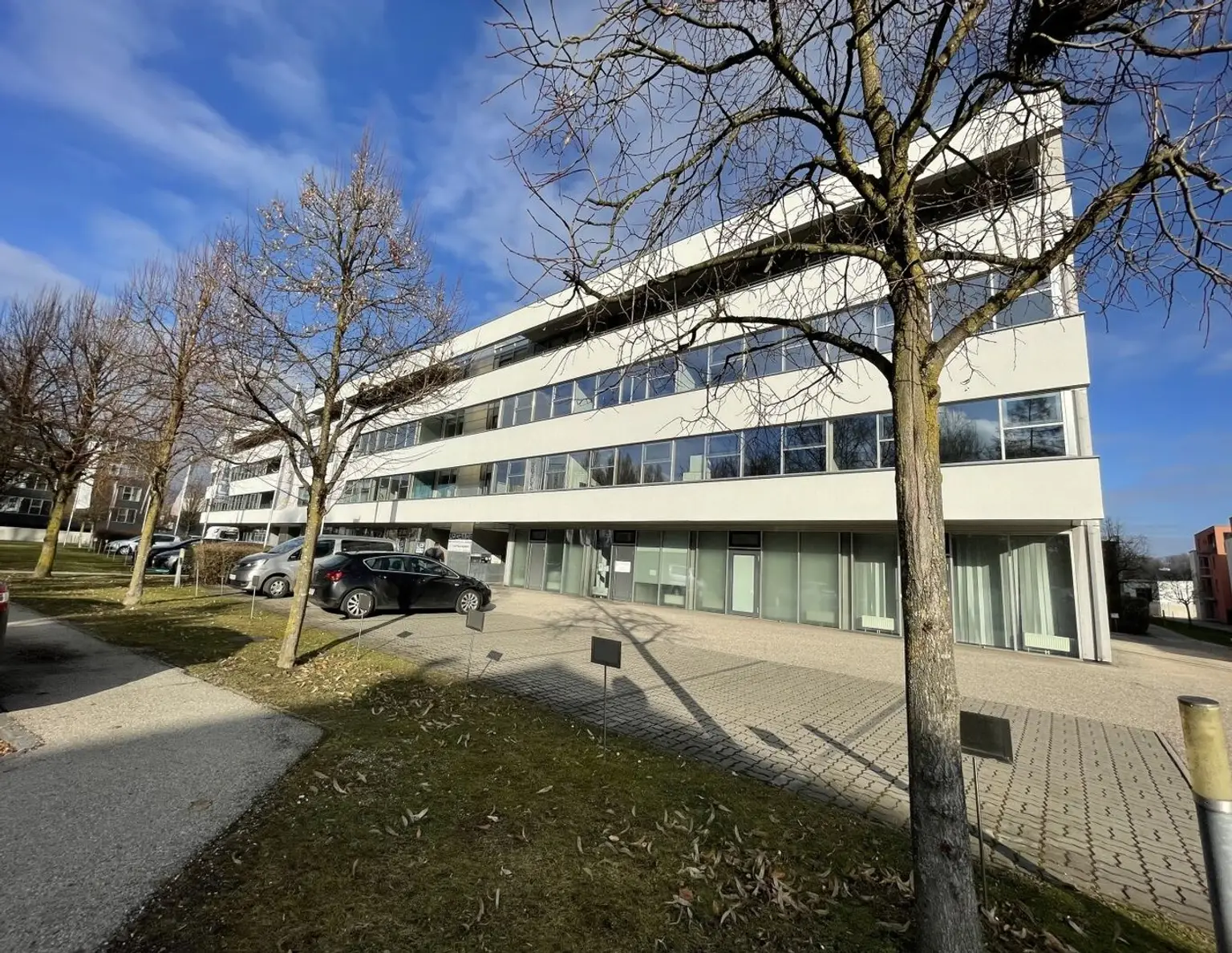Attraktive Büro/Praxis in Wels: 298m², klimatisiert, Parkplätze & Tiefgarage!