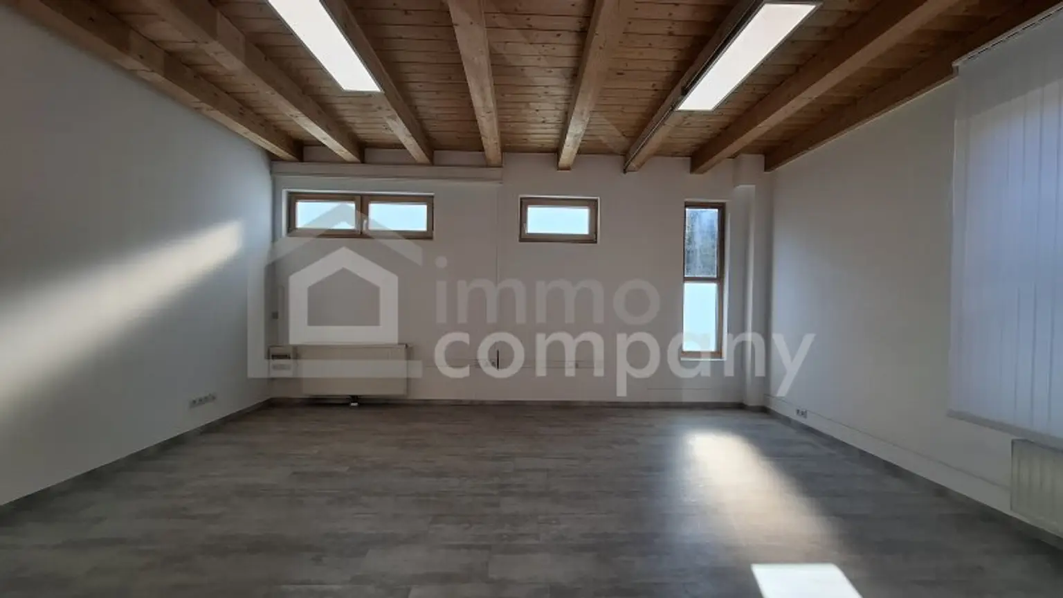 Modernes Bürogebäude in Zettling