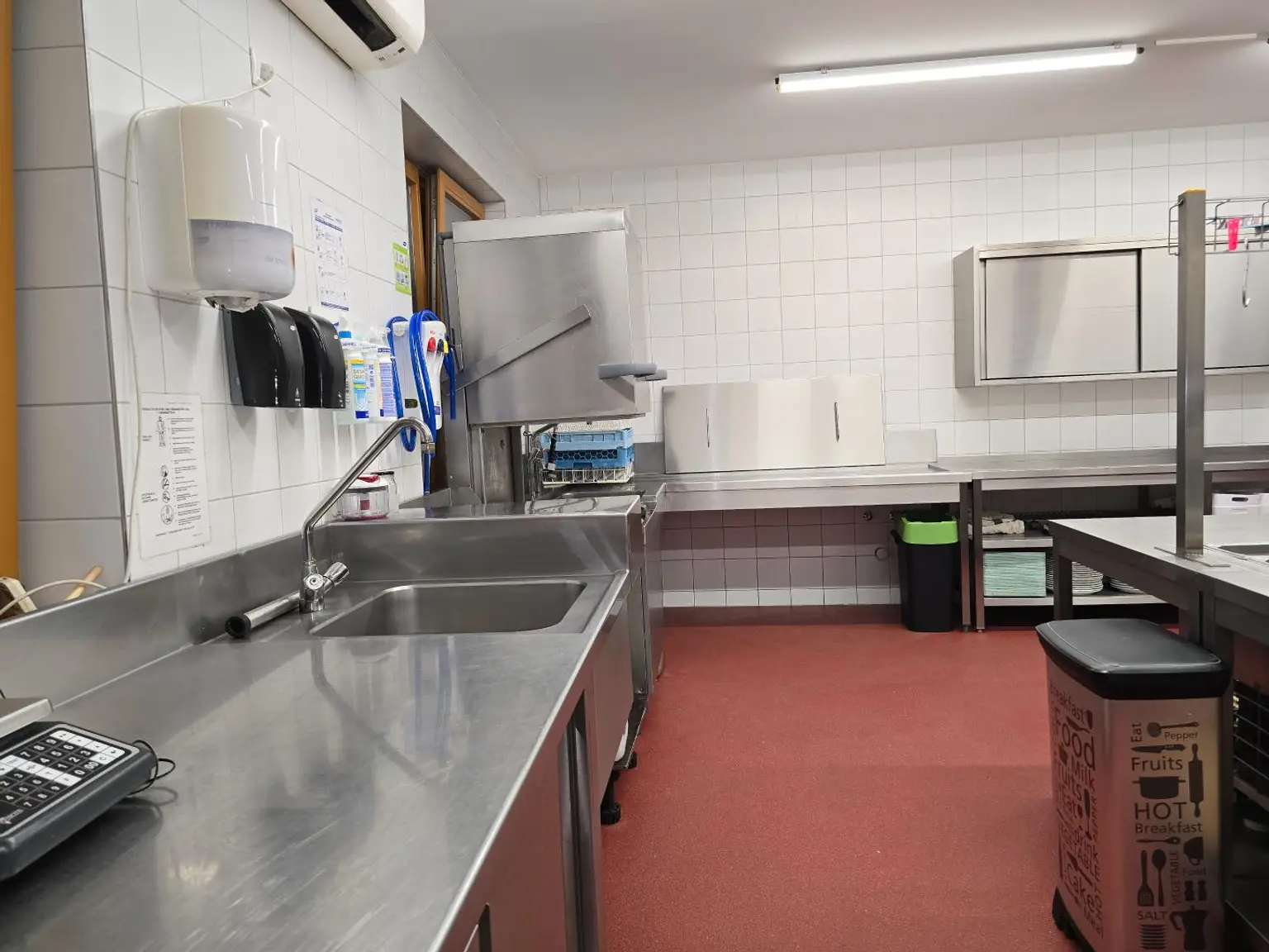 Großes Haus für Visionäre in Aussichtslage (Buschenschank, Weingärten)