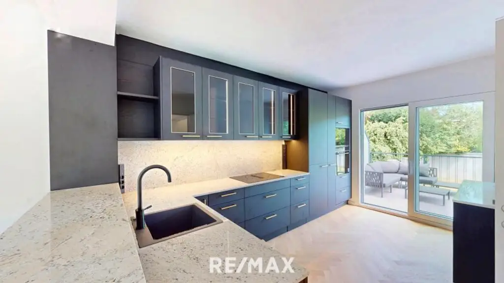 ETWAS GANZ BESONDERES Neuwertige Villa in Grün und Ruhelage mit gepflegtem Garten in privilegierter Lage Wien 1210