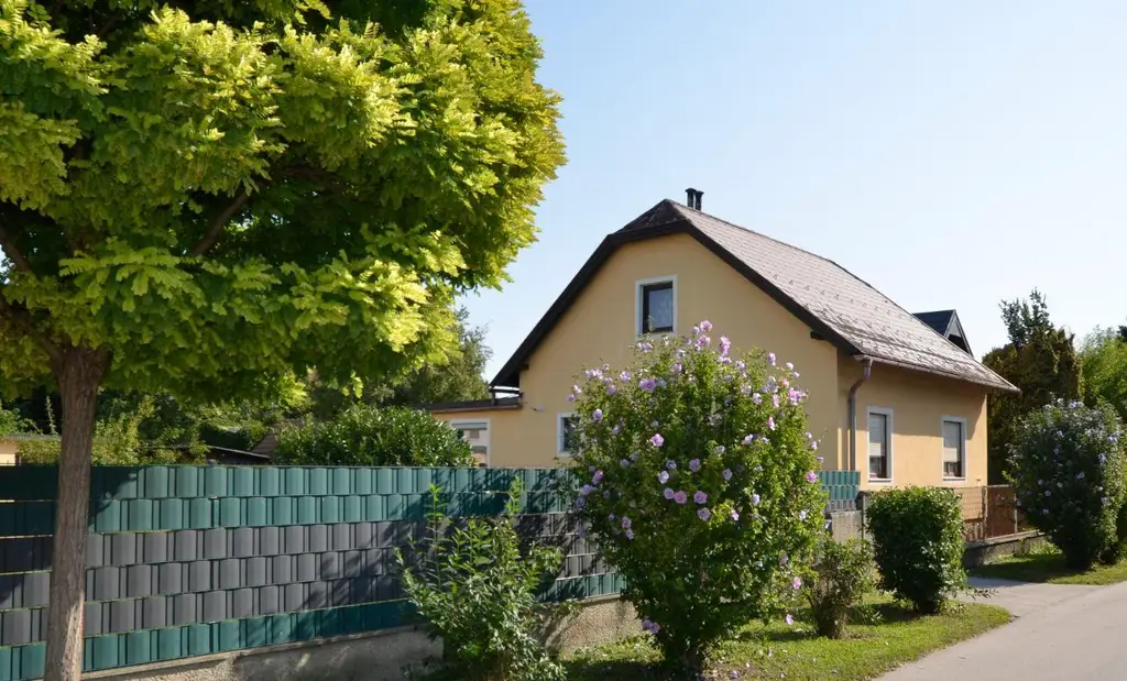 Herrliches 1403 m² Grundstück mit Siedlungshaus