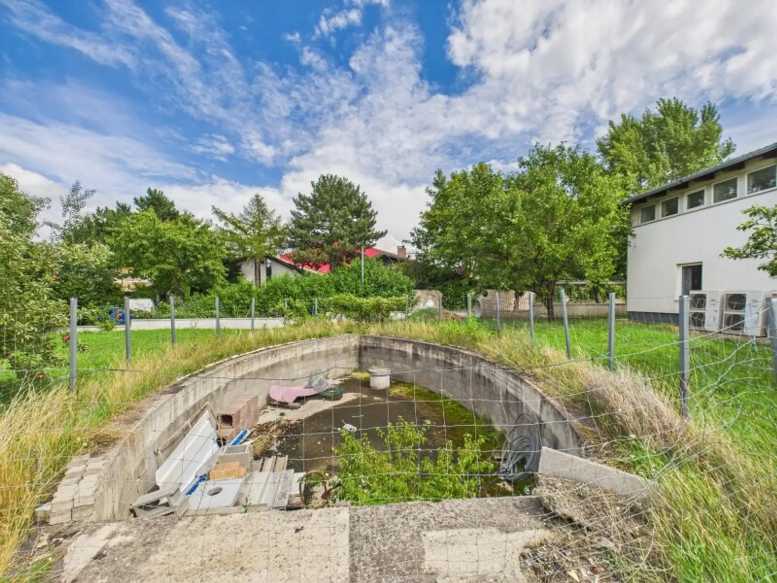 Versammlunghalle / Kirche und Verwaltungsgebäude- ab 4.523€ Kreditrate/ Monat