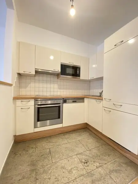 Attraktive 2-Zimmer Wohnung mit Loggia im 16.Bezirk - zu verkaufen!